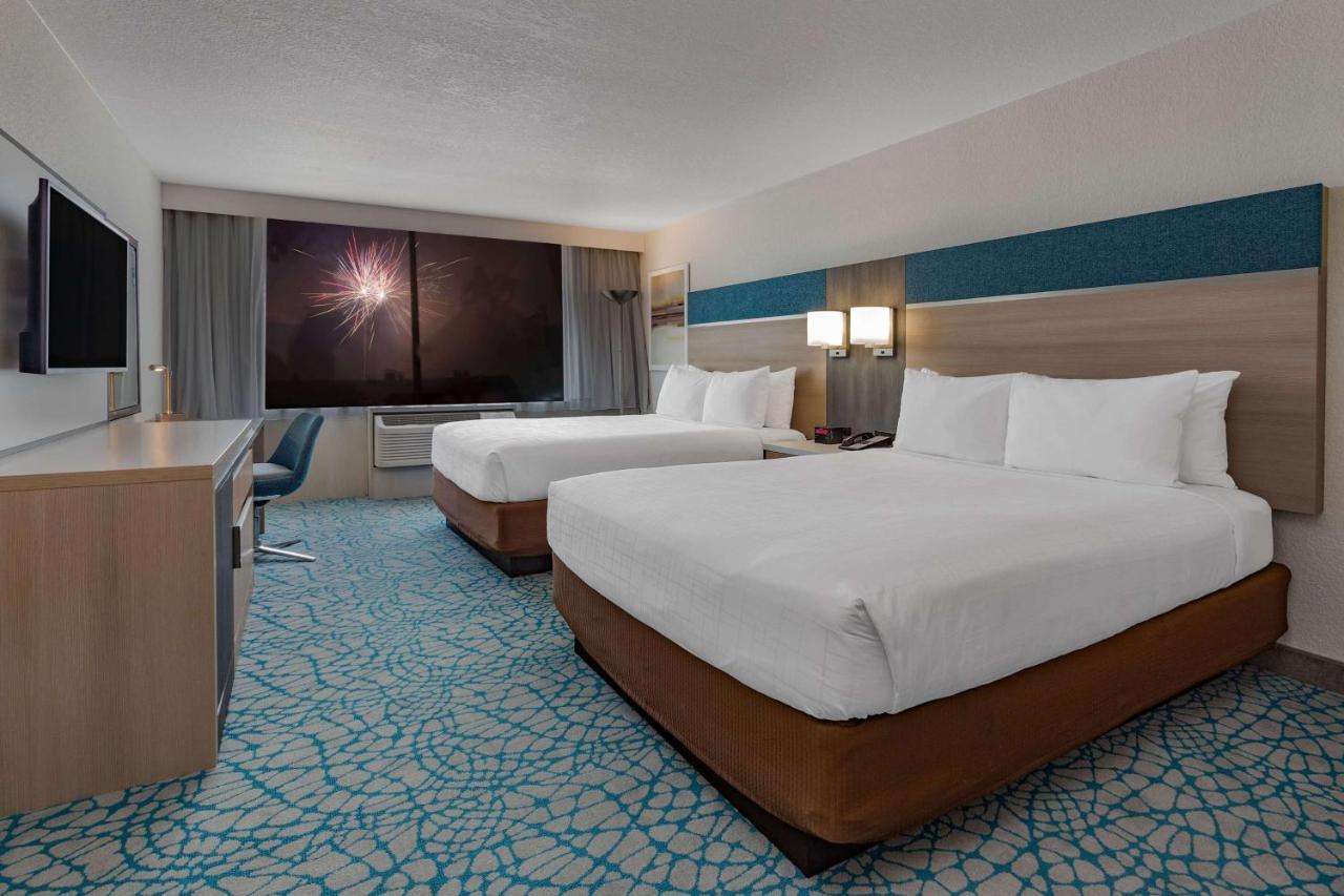 เดย์ โฮเต็ล บาย วินด์แฮม เซเลเบรชั่น Hotel Four Corners ภายนอก รูปภาพ